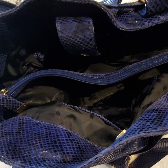 Michael Kors Tote Bag - Picture 4 of 5